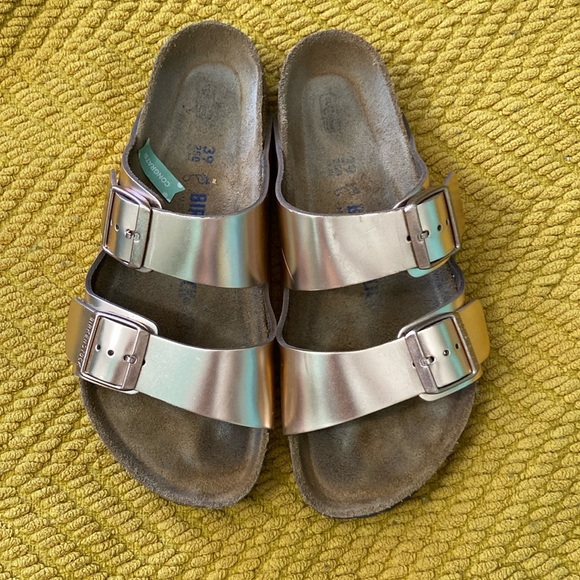 Rose gold Birkenstock Women's Arizona Soft Footbed
Slide Sandals size 39 - Picture 1 of 12